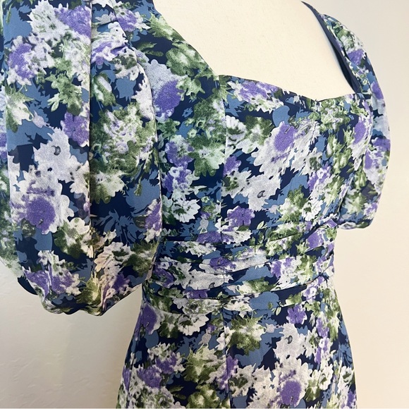 •ASTR• Floral Short Sleeve Asymmetrical Hem Midi Dress - Picture 4 of 13